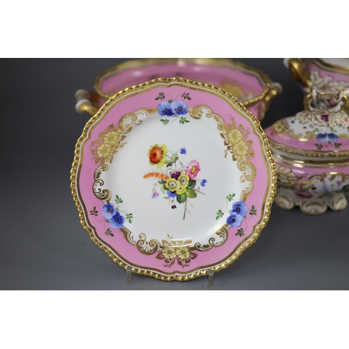 80 - An extensive one hundred and thirteen piece English porcelain dinner and dessert service, c.1825-30,... 