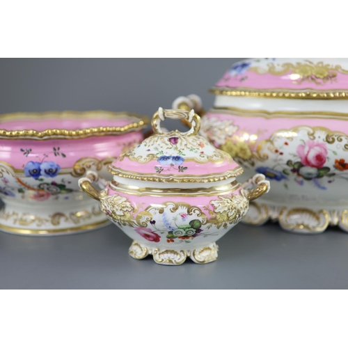 80 - An extensive one hundred and thirteen piece English porcelain dinner and dessert service, c.1825-30,... 