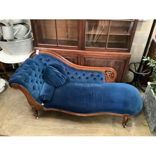 152 - A Victorian mahogany chaise longue, length 200cm, depth 84cm, height 93cm