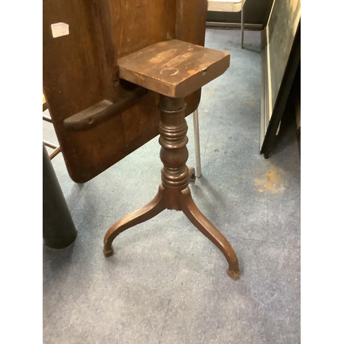 189 - A Victorian oak tilt top tripod tea table, width 82cm, depth 59cm, height 72cm