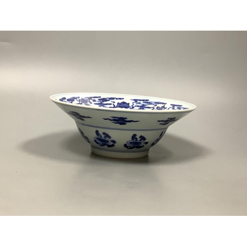 287 - A Chinese blue and white bowl17.5cm