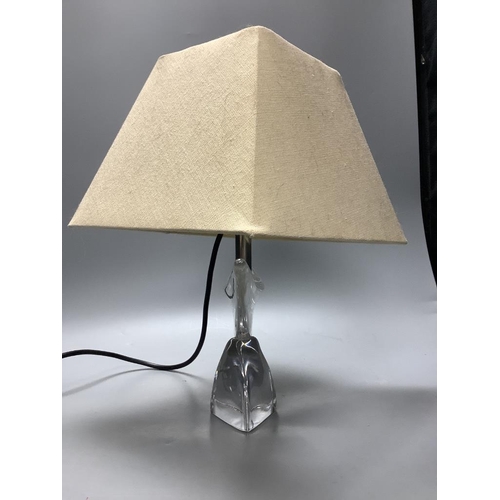 322 - A Daum abstract glass table lamp