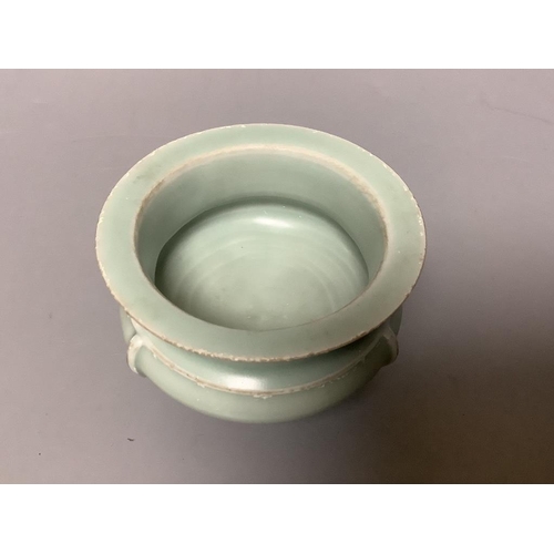 426 - A Chinese celadon glazed tripod censer, diameter 11cm