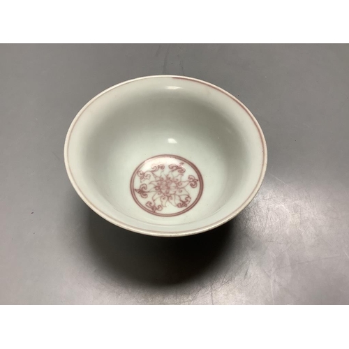 428 - A Chinese underglaze copper red bowl, diameter 12cm