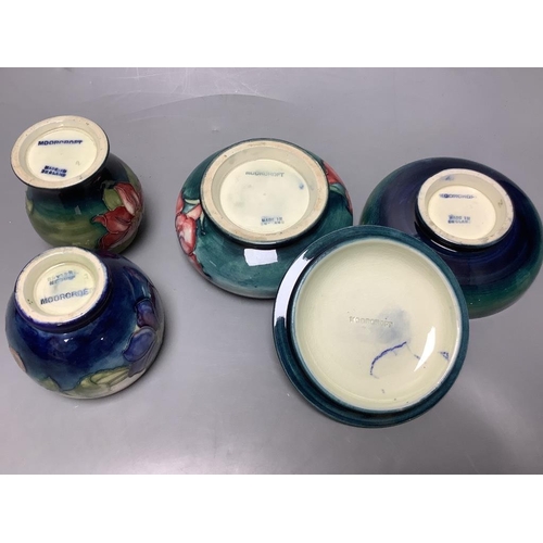 442 - Four pieces of Moorcroft including a covered powder box