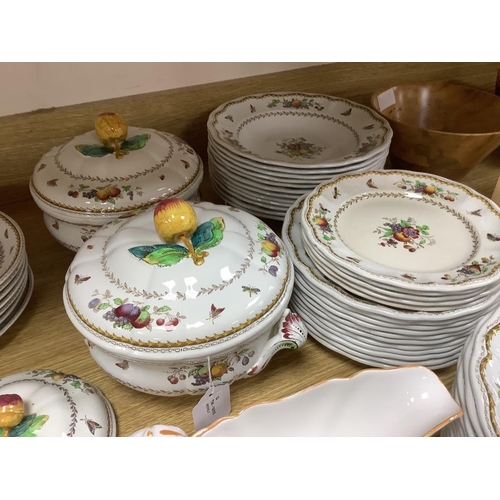 461 - A Copeland Spode 'Rockingham' pattern matched part dinner service,comprising a large soup tureen and... 