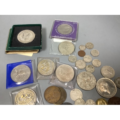 499 - Assorted crowns and other coins