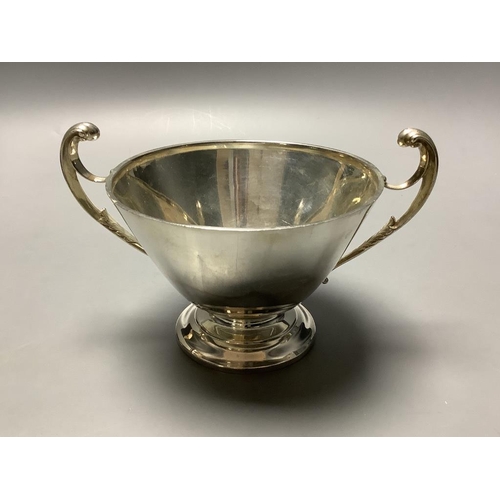 709 - A cased Art Deco silver two handled christening bowl, Atkins Bros, Sheffield 1931, height 10 cm, 244... 