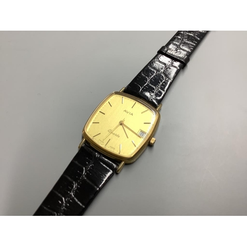 781 - A gentleman's modern 9ct gold Avia quartz wrist watch, on a leather strap, case diameter 29mm,gross ... 