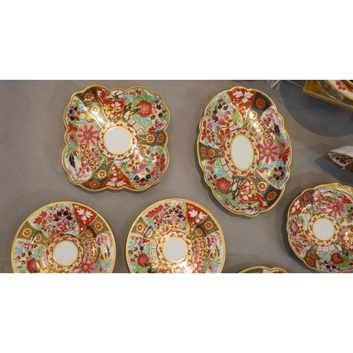 82 - An impressive Barr Flight & Barr Japan pattern dessert service, c.1810,comprising a pair of mask han... 