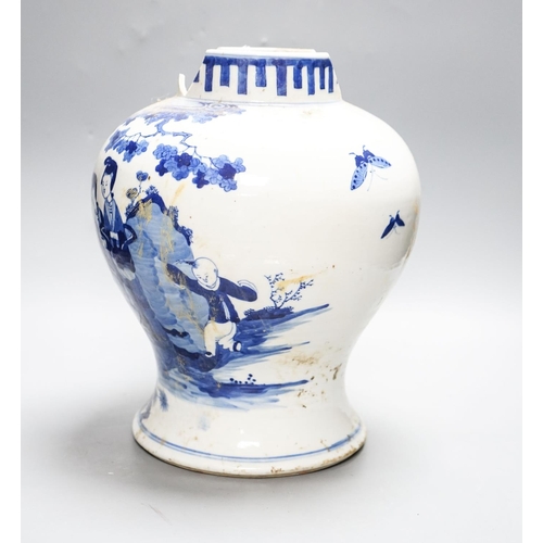 343 - A large 19th century Chinese blue and white vase, damaged 31cm