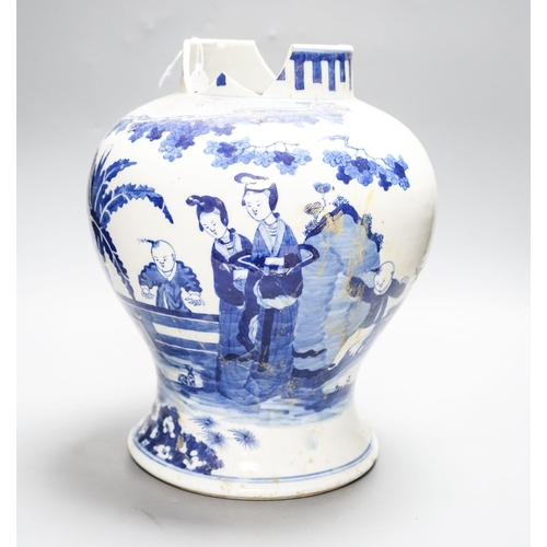 343 - A large 19th century Chinese blue and white vase, damaged 31cm