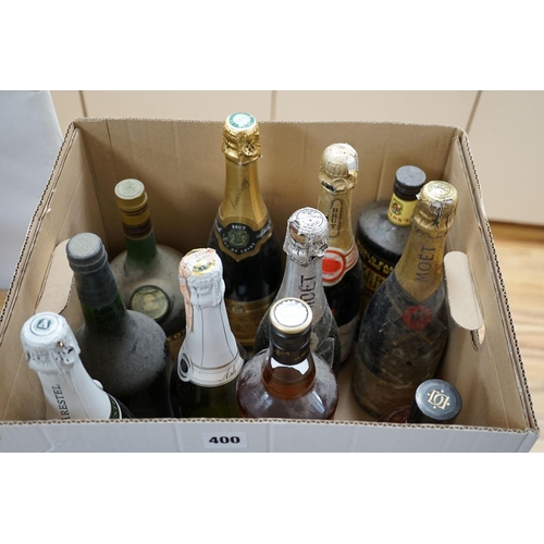 400 - Champagnes, sparkling wines etc (12 bottles) including Moet et Chandon 1977 Silver Jubilee and a bot... 