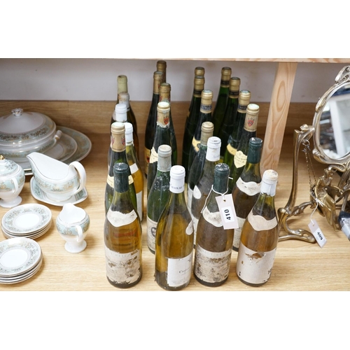 410 - 24 bottles of mixed white wines, including 6 bottles of 1986 Pinot D'Alsace, 2 bottles of Coteaux de... 