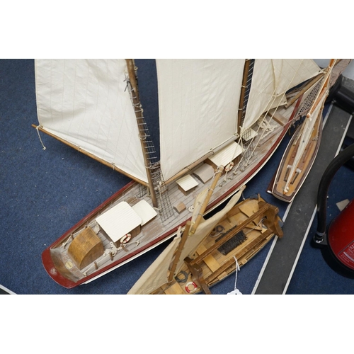 434 - 'Belle Poule' a model boat, with 2 others