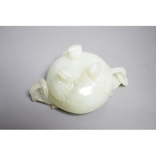 462 - A Chinese bowenite jade censer and cover, overall height 12cm