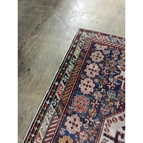 50 - A Shirvan rug, 126 x 102cm