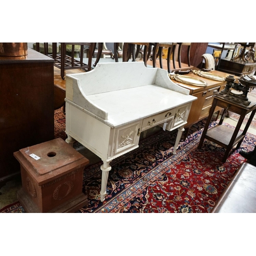 52 - An Edwardian painted pine and gesso marble topped wash stand, width 122cm, depth 56cm, height 90cm... 