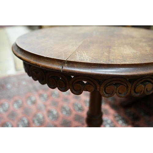 58 - A late 19th Anglo Indian hardwood circular tripod wine table, diameter 53cm, height 69cm... 