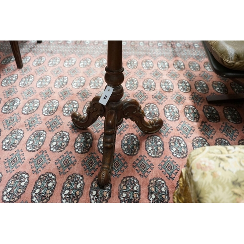 58 - A late 19th Anglo Indian hardwood circular tripod wine table, diameter 53cm, height 69cm... 