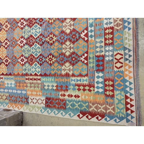 124 - An Anatolian Kilim flatweave carpet, 390 x 300cm