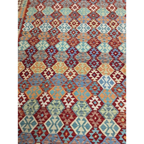 124 - An Anatolian Kilim flatweave carpet, 390 x 300cm