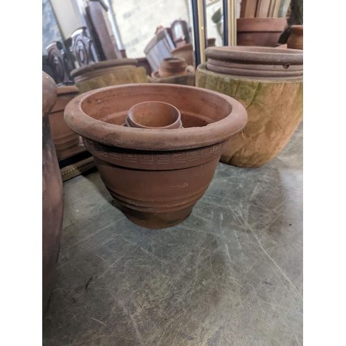 160 - A collection of approximately 20 assorted terracotta garden planters, largest diameter 35cm... 