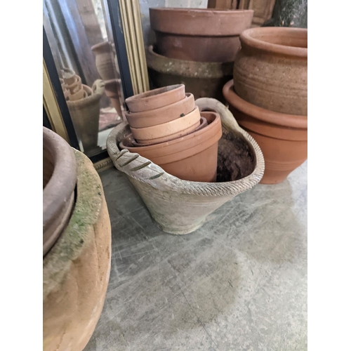 160 - A collection of approximately 20 assorted terracotta garden planters, largest diameter 35cm... 