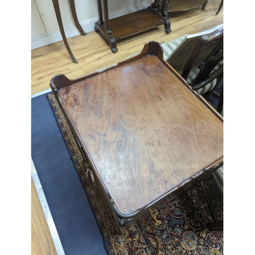 197 - A George III mahogany tray top commode. W-54cm, D-48cm, H-76cm.