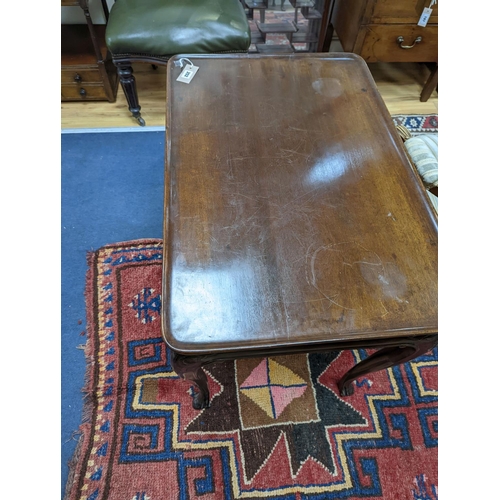 202 - A George II mahogany silver table, width 83cm, depth 55cm, height 69cm