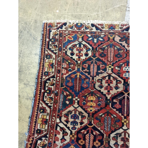 25 - A Hamadan polychrome rug, 190 x 136cm