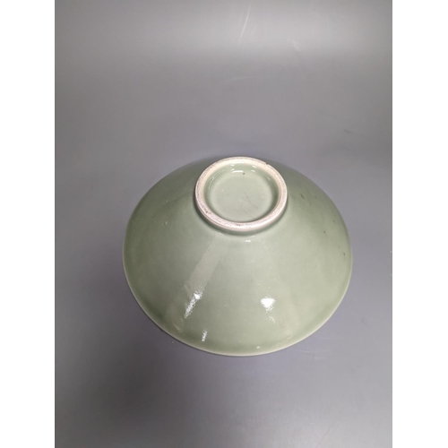 258 - A 19th century Chinese sgraffito celadon glazed dish, diameter 26cm