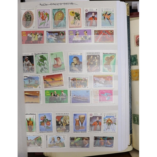 416 - Miscellaneous stamps, British Commonwealth and World, 7 albums