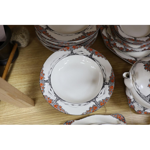 420 - Crown Ducal 'Orange Tree' tea and dinner ware