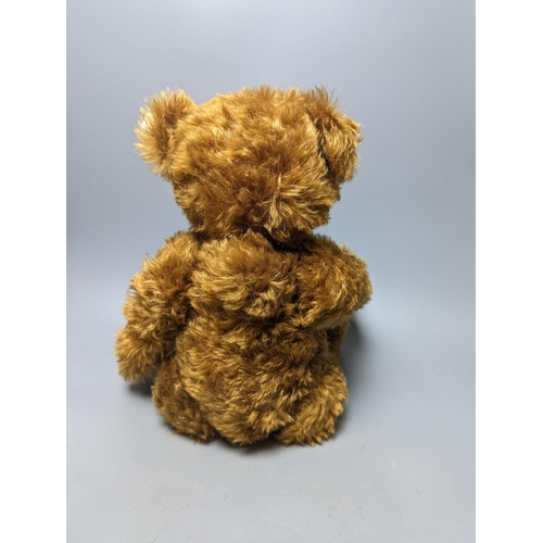 470 - A Steiff Limited Edition cinnamon '£110,00 Bear 19' Danbury Mint with bag. Bear 47 cms high.... 