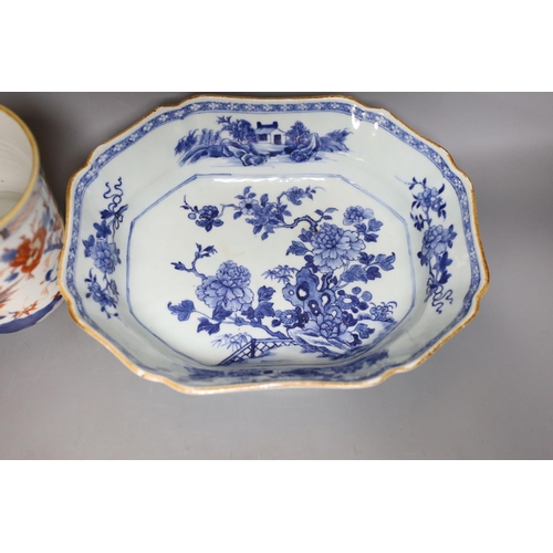 351 - An 18th century Chinese blue and white dish, 30cm., and a Chinese Imari mug