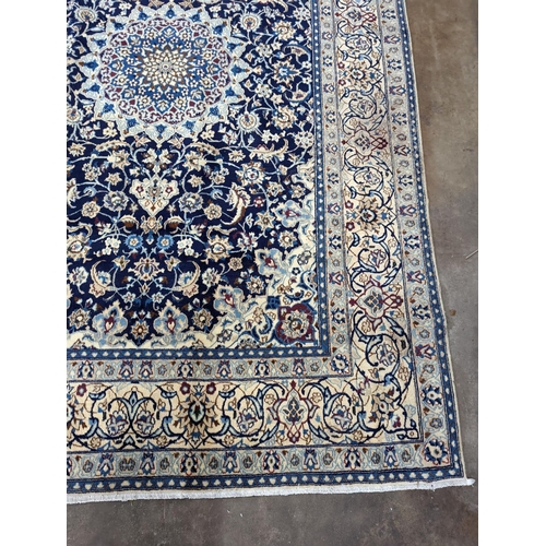 49 - A fine Nain carpet, 290 x 190cm