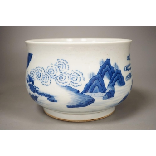 1368 - A Chinese blue and white censer, 19cm