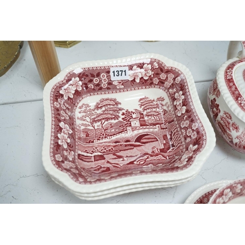 1371 - A Spode Pink Tower pattern part dinner service