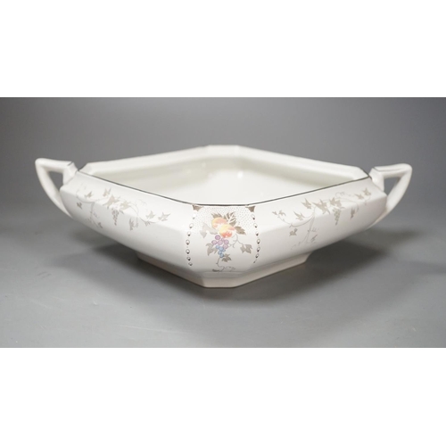 1375 - A Shelley Queen Anne shape part dinner and teaset