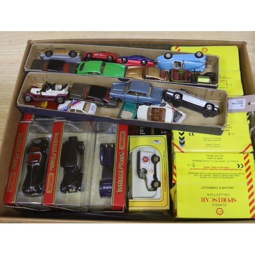 1395 - A collection of Corgi, Dinky, Matchbox and other diecast vehicles,including two Maisto Special Editi... 