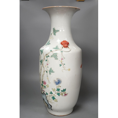 1415 - A large Chinese famille rose vase 58cm