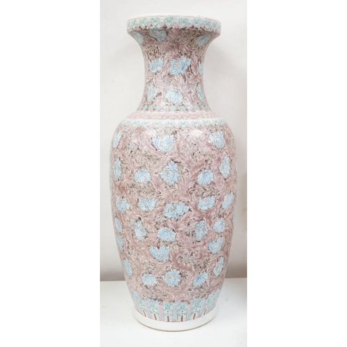 1418 - A large Chinese enamelled porcelain vase, 62cm
