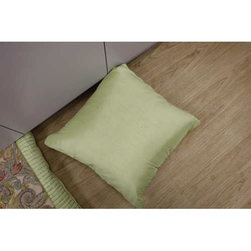 1555 - A pair of large fabric cushions