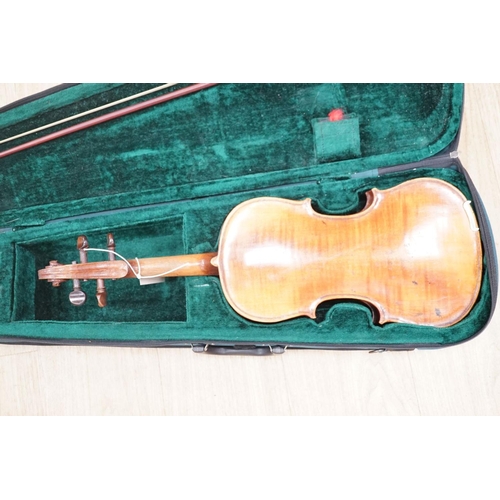 1584 - A 19th century Violin, lob. 35.5cm and bow in case