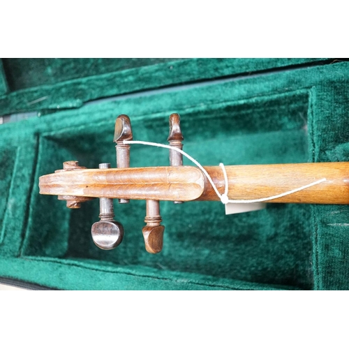 1584 - A 19th century Violin, lob. 35.5cm and bow in case