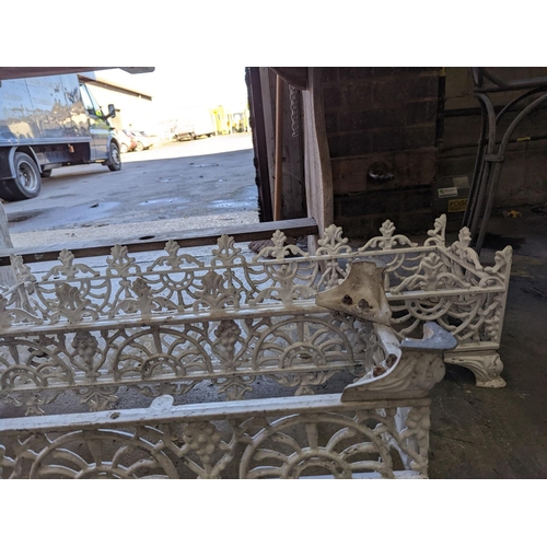 1003 - A pair of rectangular Victorian style painted metal garden planter frames (no bases), width 88cm, de... 