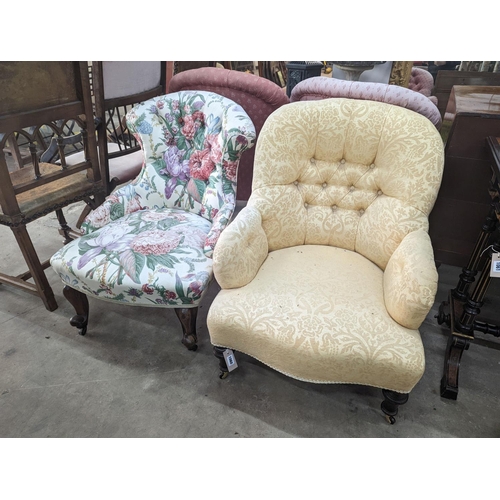 1060 - Two Victorian mahogany framed spoonback chairs, larger width 64cm, depth 72cm, height 79cm... 