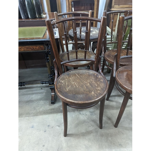 1062 - A set of four Czechoslovakian bentwood chairs