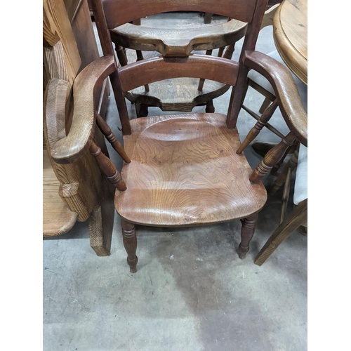 1105 - A Victorian elm and beech Windsor armchair, width 64cm, depth 50cm, height 112cm